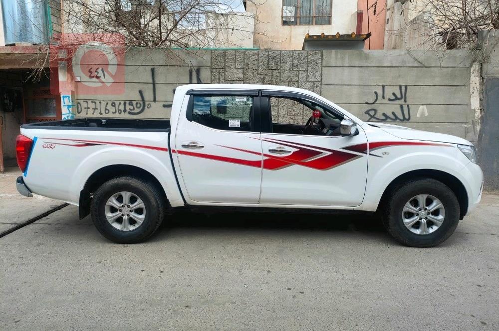 نيسان نافارا